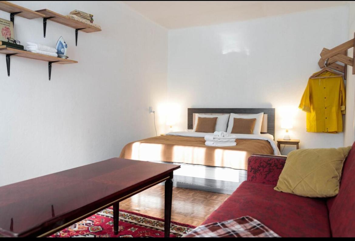 The Soviet Union Apartment In The Heart Of The Old City Almaty Luaran gambar
